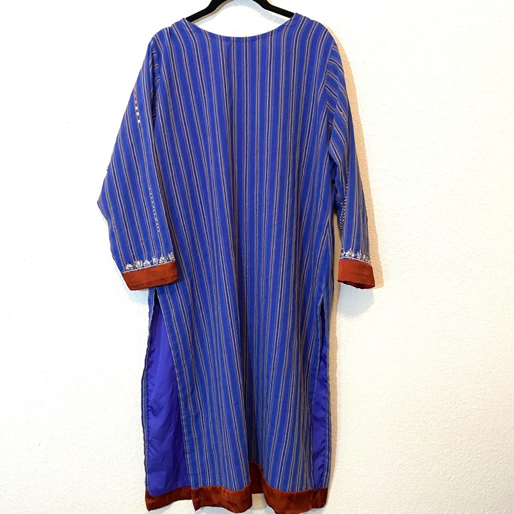 Indian Pinstriped Tunic with Embroidered Detail - Picture 5 of 5